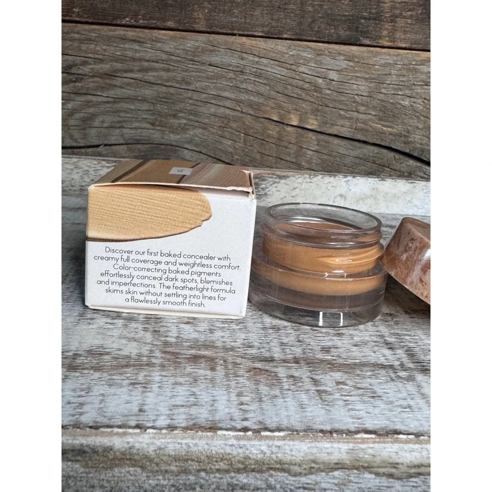 Laura Geller Baked Radiance Cream Concealer Mini Tan 6g / 0.21oz MSRP $20